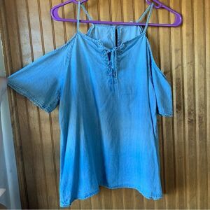 Paper Crane Chambray Cold shoulder Top - Women Small